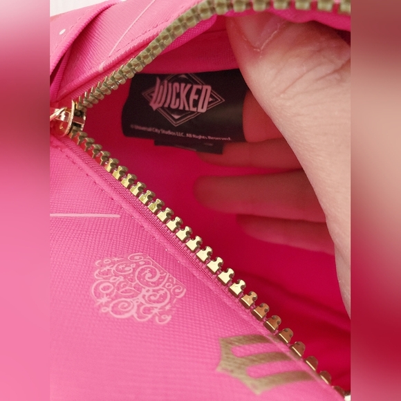 NWT Bioworld Claires Exclusive Wicked Pink Mini Backpack - Picture 7 of 9